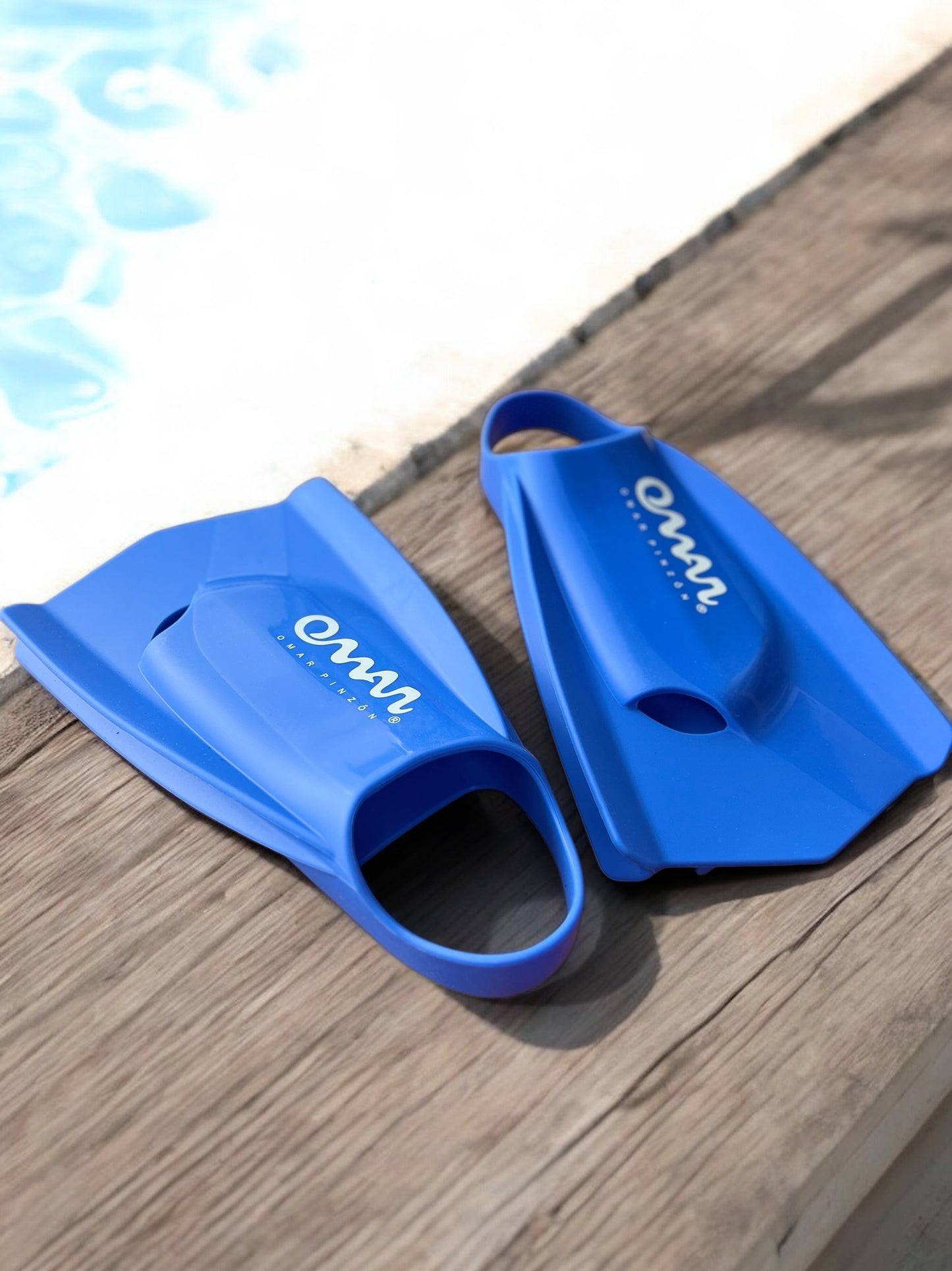 Aletas de Natacion - VELOFINZ by Omar Pinzón