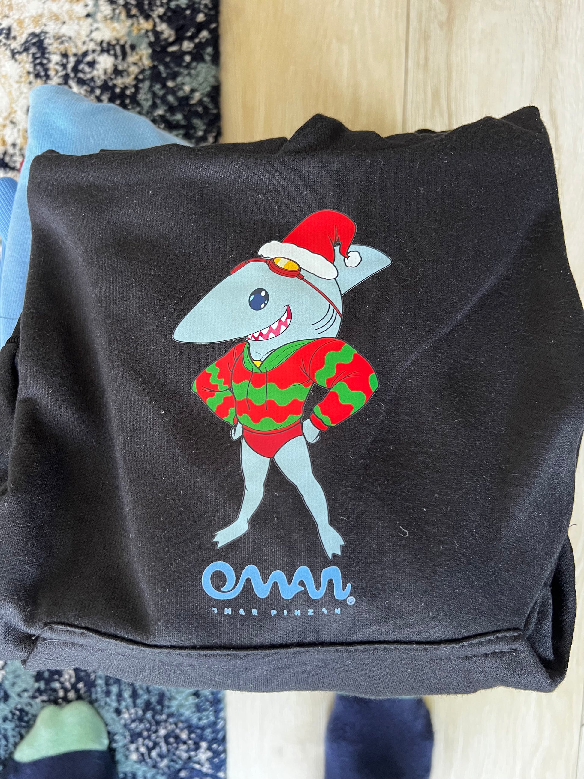HOODIE NAVIDEÑO - SHARKY EDICION LIMITADA - OMAR PINZON SWIMWEAR